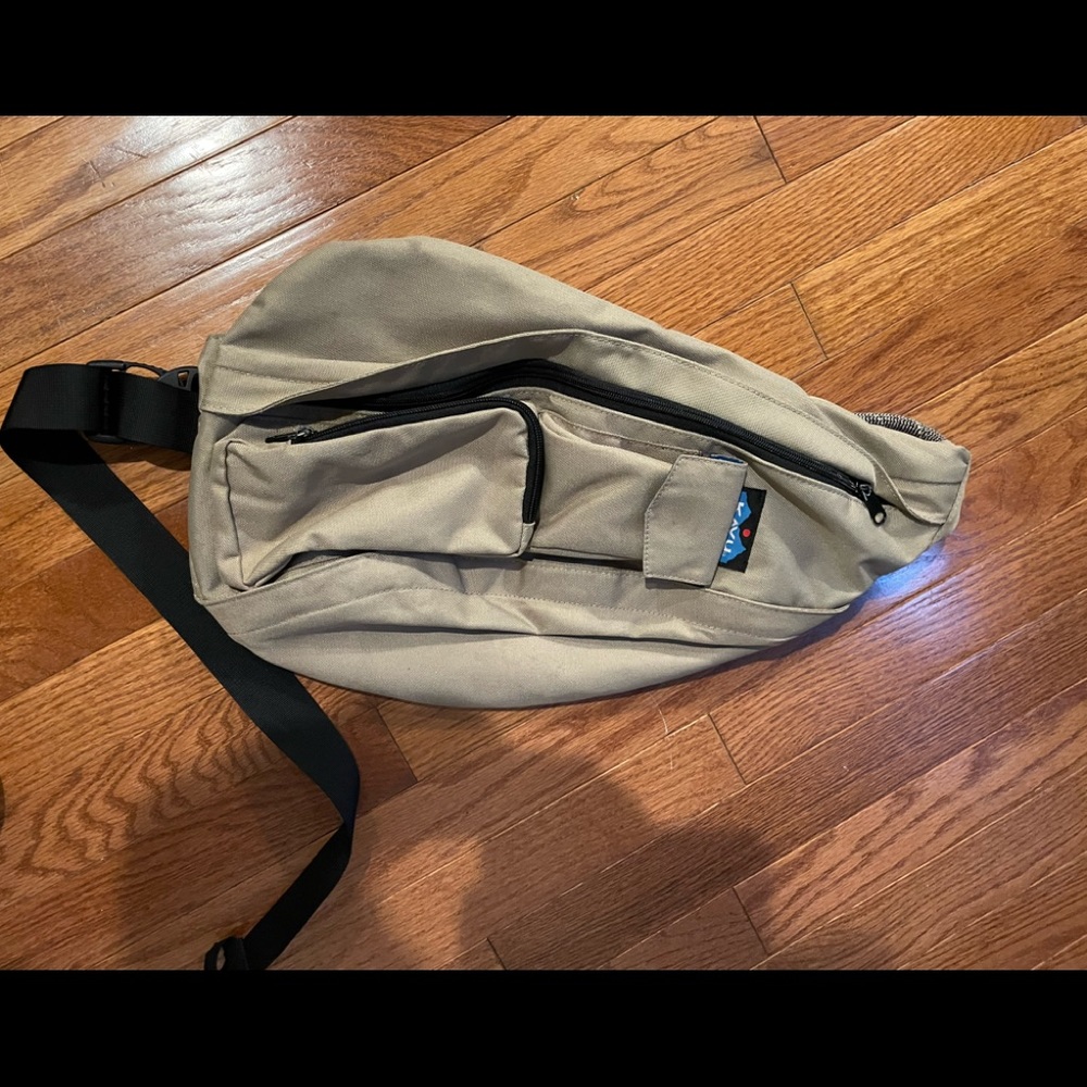 Tan Kavu sling bag